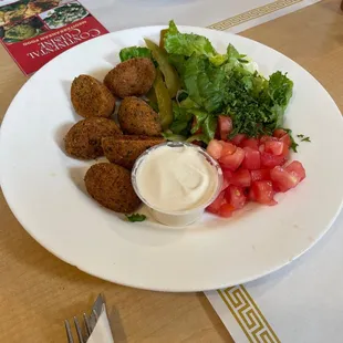 Falafel platter appetizer