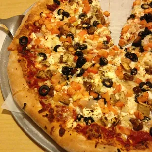 Mediterranean pizza