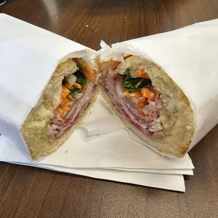 Banh mi combo