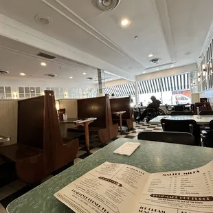 sushi and sashimi, interior