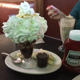 Homemade Hot Fudge Sundae