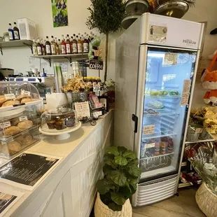 Inside - Counter with Bakery Items + Fridge with Leis &amp; Drinks (06/02/23)