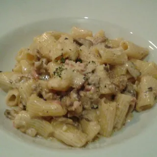 Rigatoni Funghi Salsiccia