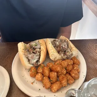 Tater Tots Cheesesteak