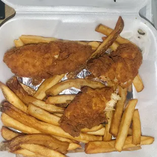 3 Strip Tray fries and hushpuppies...they give me 1 and 2 halves tenders. You can tell they tore it in half..to try to make 3..no pups.