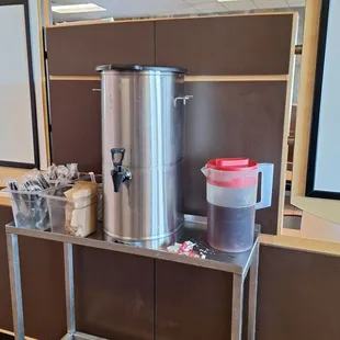 Ice tea station. Fresh tea brewed every 3 hours.