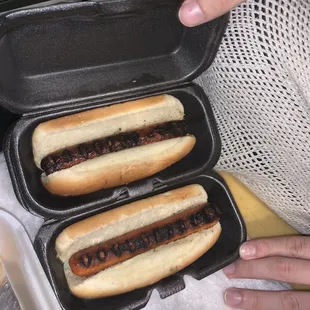 Two hot dog tray