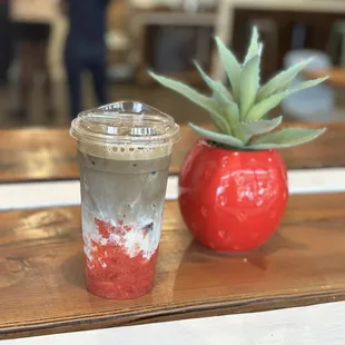 Strawberry Hojicha Latte