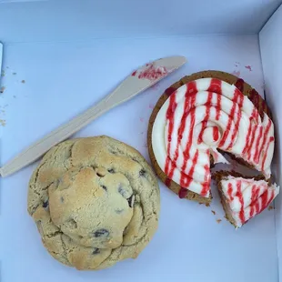 Chocolate chip cookie and raspberry cheesecake cookie