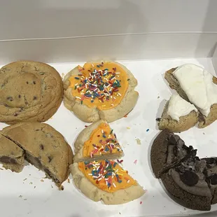 Chocolate chip, sugar cookie, blueberry/lemon &amp; Oreo cheesecake