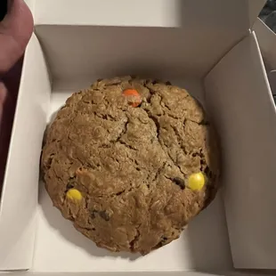 Monster cookie