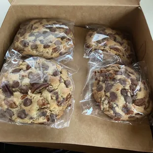 Chocolate Chip Pecan Cookies/ My sister said that they are delicious.