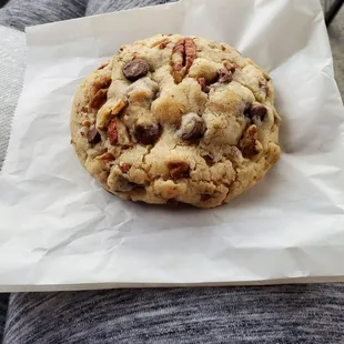 Chocolate chip pecan