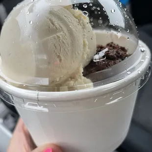 2 scoops (a small) to go