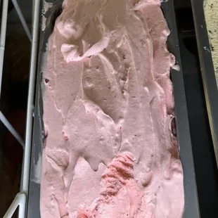 Strawberry pretzel salad