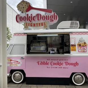 Cookie Dough Bus @ Linq Valet