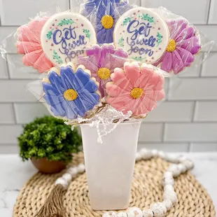 Send someone you love a cookie bouquet!