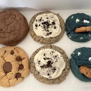 a dozen cookies in a box