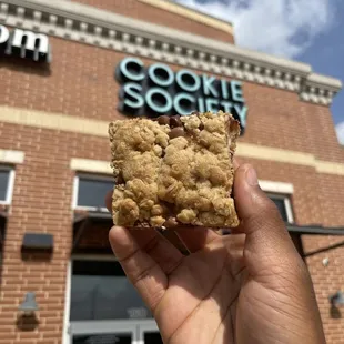 Chocolate Chip Oatmeal Bar (Special Item)