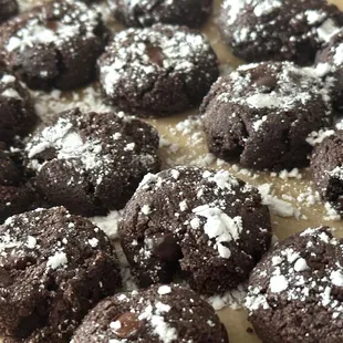 Vegan, no gluten, no added sugar chocolate chocolate chip cookies