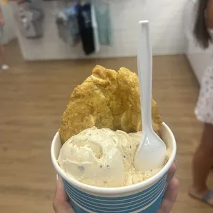 Carolina Crunch and Lemon Cookie