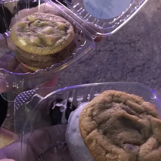 Gromlette Chocolate Chip Cookie