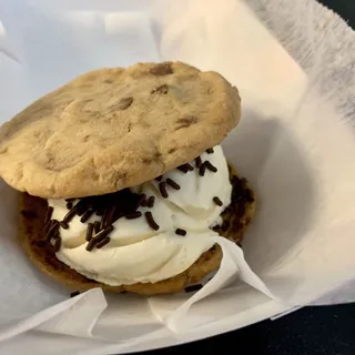 Vanilla Ice Cream - (standard - not made in house)