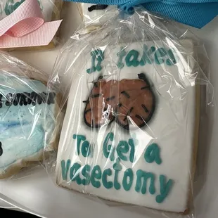a baby shower cookie and a baby shower cookie