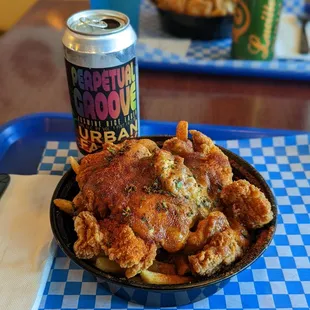 Poutine bowl, habanero chicken