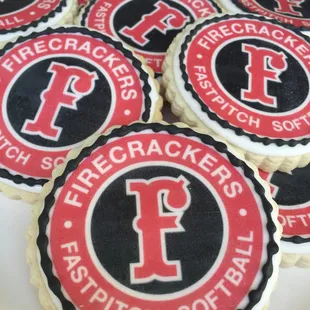 Logo cookies available too!