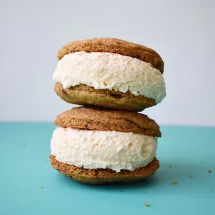 Chocolate Chunks Cookies &amp; Vanilla Bean Ice Cream