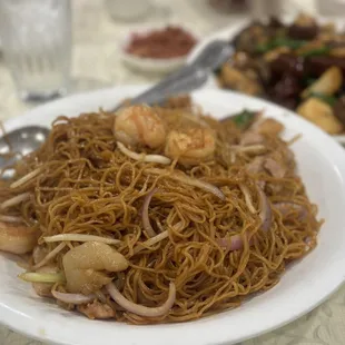 Seafood Chow Mein