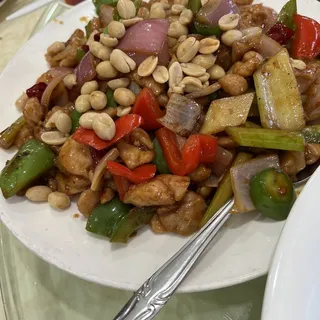 E4. Kung Pao Chicken