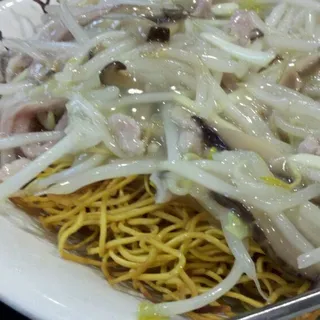 C15. HK Style Pan Fried Noodle with Shredded Pork