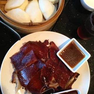 B2. Roasted Peking Duck Wrapped with Steam Bun