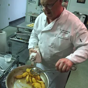 Who would've thought...caramelized apples with shallots! Mmmhhh