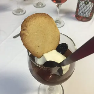 Chocolate mousse with shortbread cookie