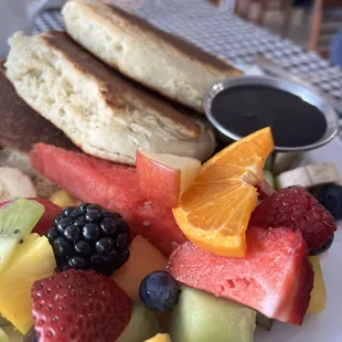 Amazing homemade pancakes with fresh fruits