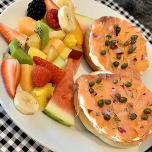 Smoked Salmon Sandwich