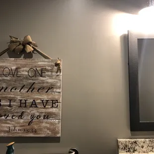 Bathroom decor