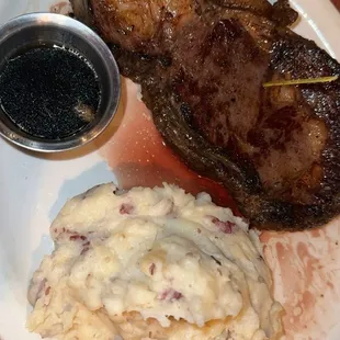 Luke&apos;s Legendary Prime Rib
