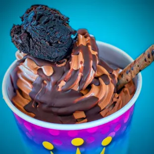 Ooh... Chocolate! At Cool King, the choice is yours. Stop by and construct your very own design of delicious decadence.