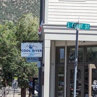 Cool River Restaurant