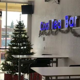 Cool tea bar