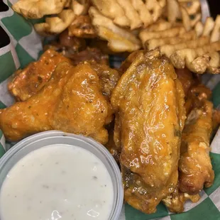 poultry, chicken wings and fried chicken, bbq wings, fried chicken, food, chicken wings, fried chicken wings, chicken, bbq chicken