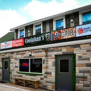 the outside of a restaurant