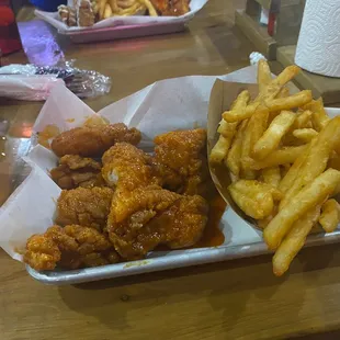 Medium boneless wings and fries