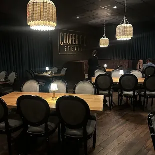 Dinning room, moody ambiance