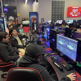 full house for smash weeklies