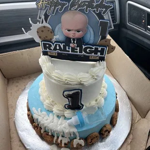 Custom kid&apos;s birthday cake